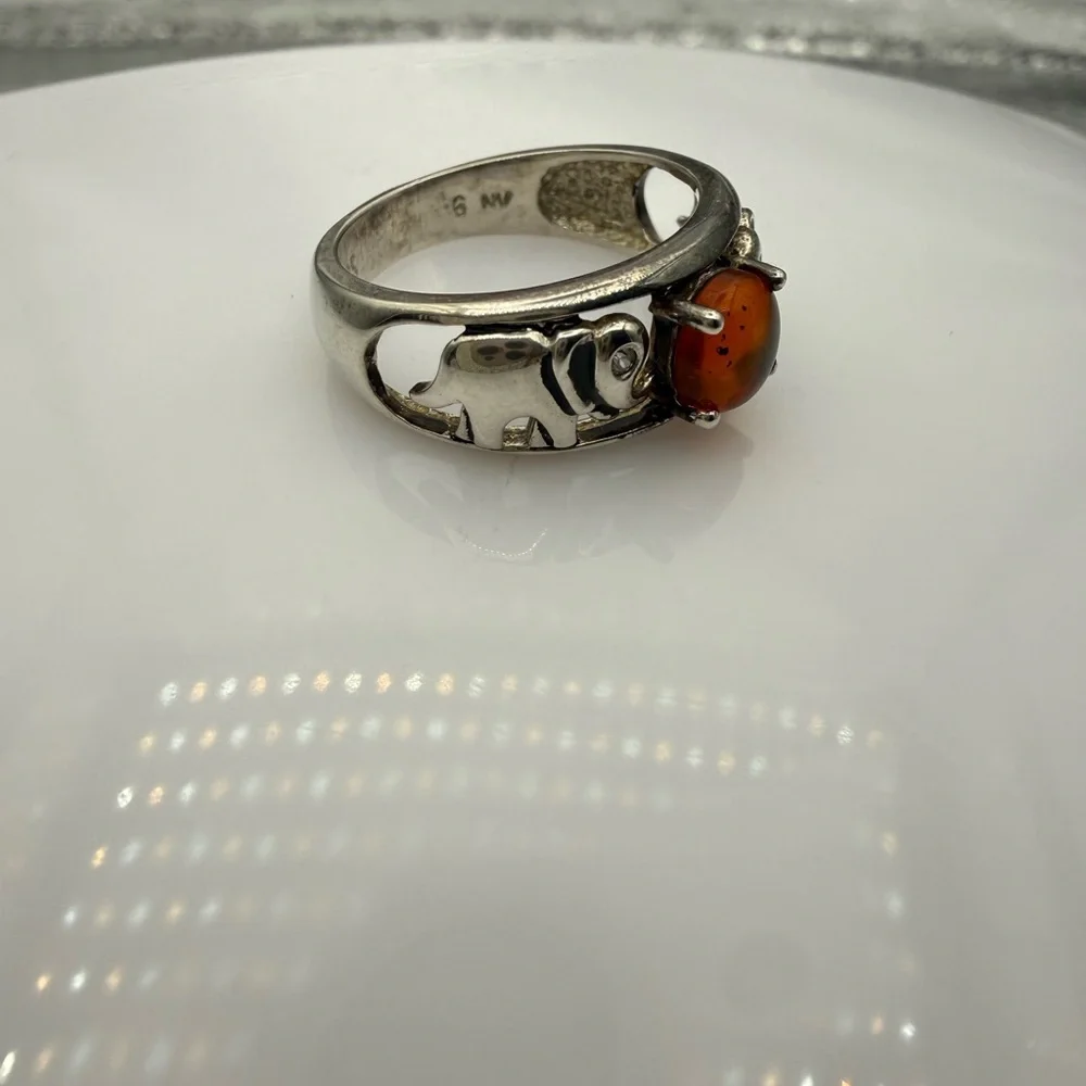 Silver stamped and signed by artisan size 6 with Amber Cabochon weight:9.16 G - Picture 7 of 7